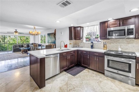 Adosado en alquiler en Seminole, Florida, 3 dormitorios, 201.97 m2 № 1785065 - foto 3