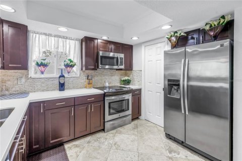 Adosado en alquiler en Seminole, Florida, 3 dormitorios, 201.97 m2 № 1785065 - foto 4