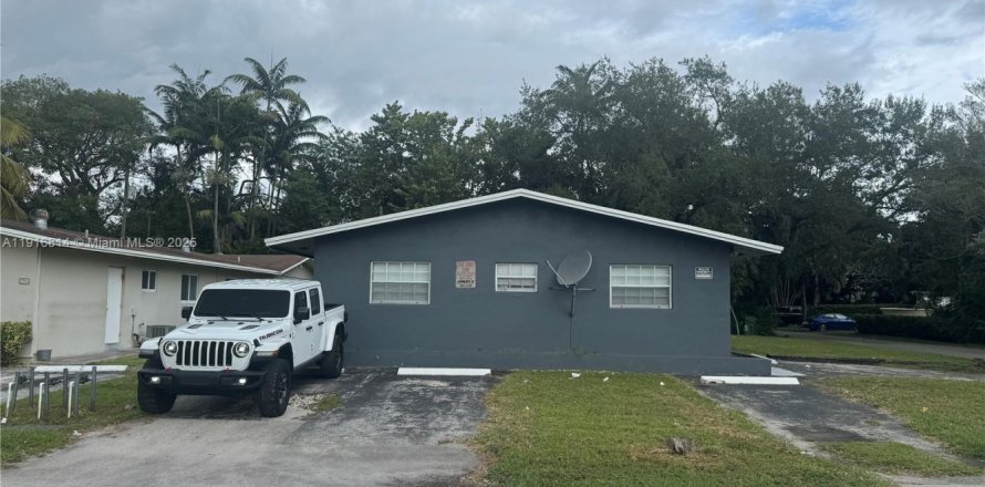 Propiedad comercial en Fort Lauderdale, Florida 234.58 m2 № 1972793