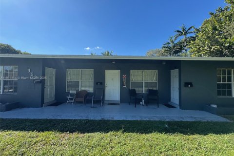 Propiedad comercial en venta en Fort Lauderdale, Florida, 234.58 m2 № 1972793 - foto 5