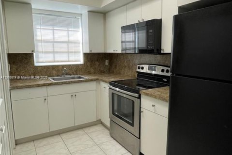 Propiedad comercial en venta en Fort Lauderdale, Florida, 234.58 m2 № 1972793 - foto 15