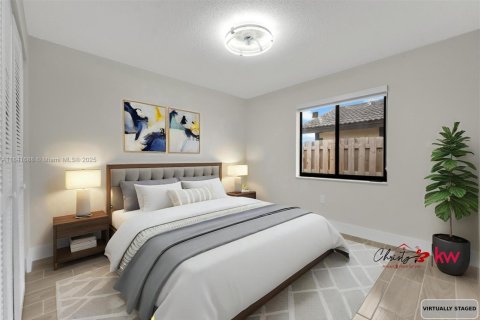 House in Hialeah, Florida 4 bedrooms, 189.71 sq.m. № 1887863 - photo 18