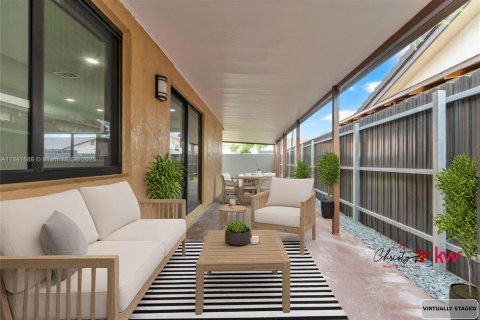 House in Hialeah, Florida 4 bedrooms, 189.71 sq.m. № 1887863 - photo 24