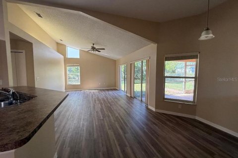 Casa en venta en Spring Hill, Florida, 3 dormitorios, 183.57 m2 № 1617839 - foto 11