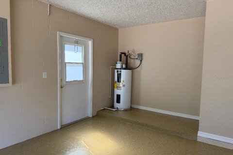 Casa en venta en Spring Hill, Florida, 3 dormitorios, 183.57 m2 № 1617839 - foto 2