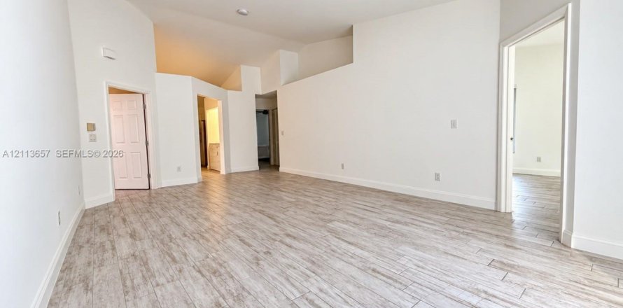 Touwnhouse à Cutler Bay, Floride 2 chambres, 108.88 m2 № 2435412