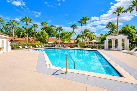Touwnhouse à louer à Cutler Bay, Floride: 2 chambres, 108.88 m2 № 2435412 - photo 17