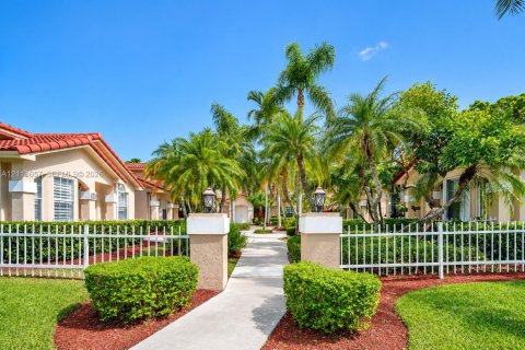 Touwnhouse à louer à Cutler Bay, Floride: 2 chambres, 108.88 m2 № 2435412 - photo 16