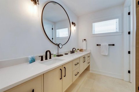 Villa ou maison à vendre à Anna Maria, Floride: 9 chambres, 394.28 m2 № 1541043 - photo 16