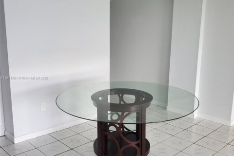 Купить кондоминиум в Майами, Флорида 3 спальни, 112.04м2, № 1960393 - фото 8