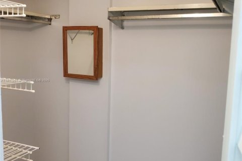 Купить кондоминиум в Майами, Флорида 3 спальни, 112.04м2, № 1960393 - фото 20