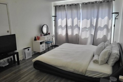 Купить кондоминиум в Форт-Лодердейл, Флорида 3 комнаты, 92.9м2, № 2083280 - фото 28