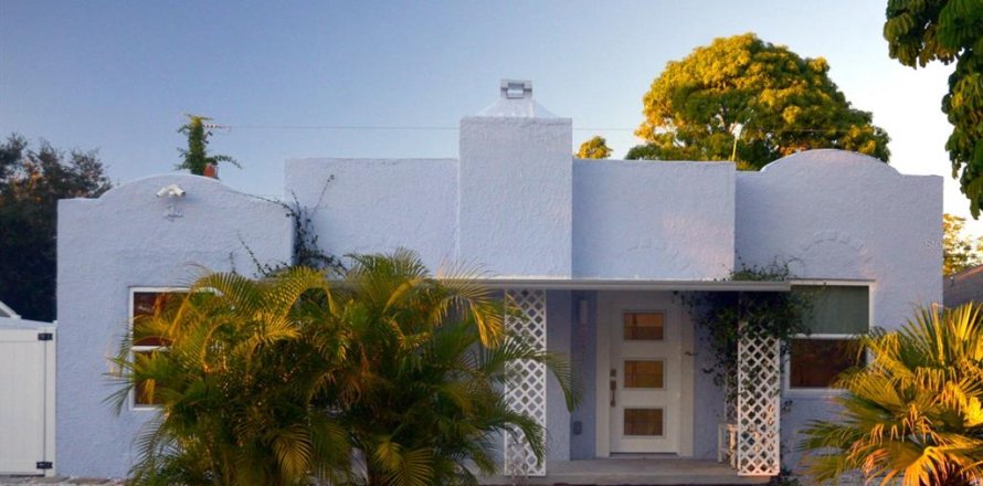 Villa ou maison à Bradenton, Floride 2 chambres, 114.36 m2 № 2117125