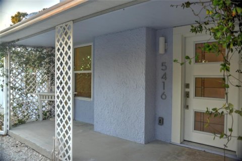 Villa ou maison à vendre à Bradenton, Floride: 2 chambres, 114.36 m2 № 2117125 - photo 2