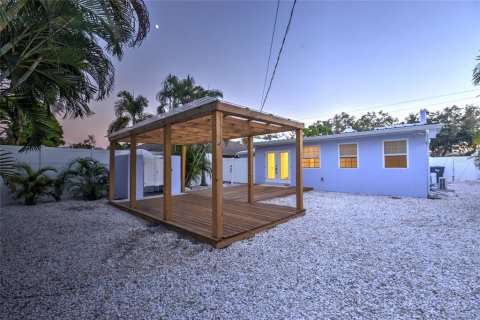 Villa ou maison à vendre à Bradenton, Floride: 2 chambres, 114.36 m2 № 2117125 - photo 25
