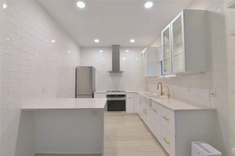 Villa ou maison à vendre à Bradenton, Floride: 2 chambres, 114.36 m2 № 2117125 - photo 13
