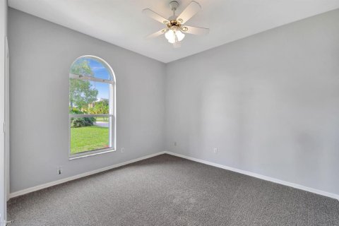 House in Port St. Lucie, Florida 3 bedrooms, 185.8 sq.m. № 2086487 - photo 28