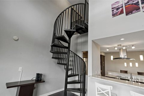 Condo in Tampa, Florida, 2 bedrooms  № 1826411 - photo 30