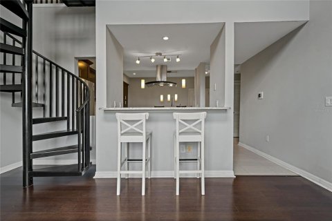 Condo in Tampa, Florida, 2 bedrooms  № 1826411 - photo 13