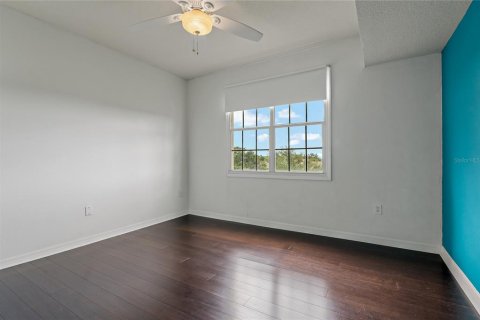 Condo in Tampa, Florida, 2 bedrooms  № 1826411 - photo 18