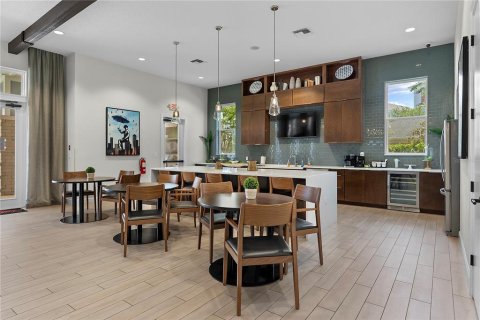 Condo in Orlando, Florida, 2 bedrooms № 2304364 - photo 9