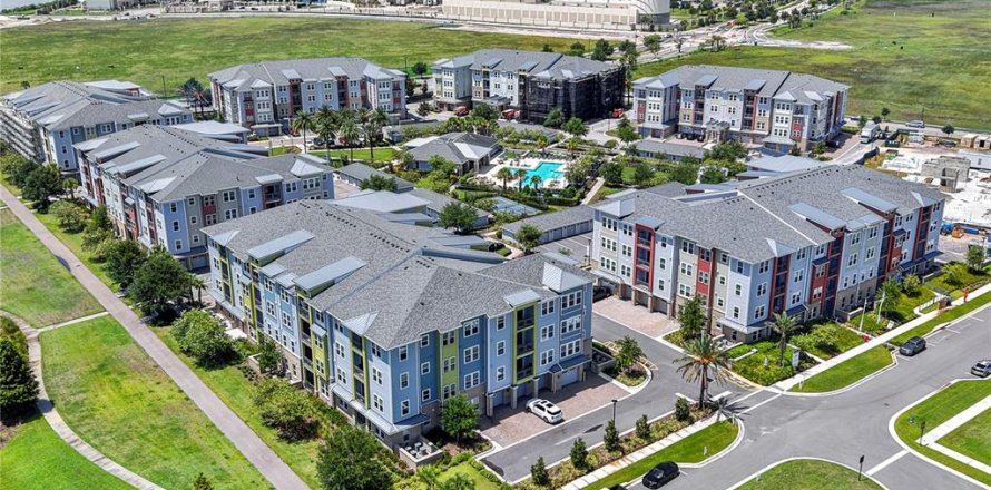 Condo in Orlando, Florida, 2 bedrooms № 2304364