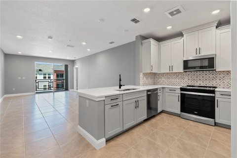 Condo in Orlando, Florida, 2 bedrooms № 2304364 - photo 28