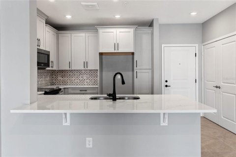 Condo in Orlando, Florida, 2 bedrooms № 2304364 - photo 27