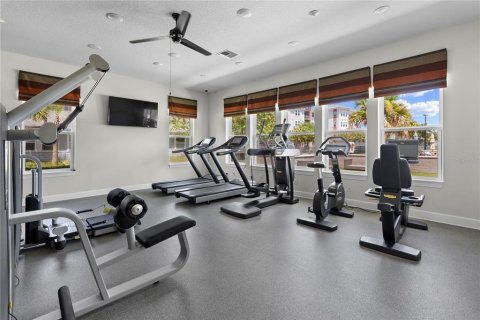 Condo in Orlando, Florida, 2 bedrooms № 2304364 - photo 22