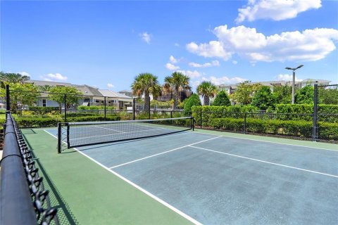 Condo in Orlando, Florida, 2 bedrooms № 2304364 - photo 19