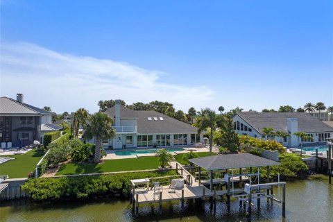 House in New Smyrna Beach, Florida 4 bedrooms, 397.71 sq.m. № 1857616 - photo 3
