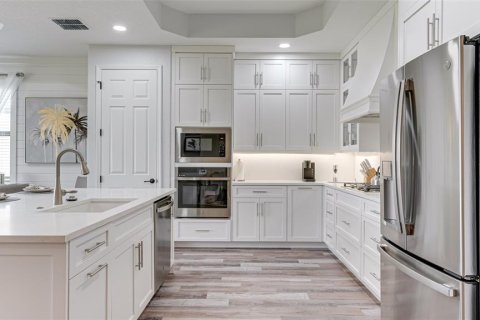 House in LAKEWOOD NATIONAL in Lakewood Ranch, Florida 3 bedrooms, 171.87 sq.m. № 227688 - photo 4