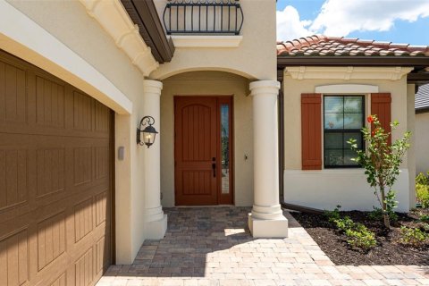 House in LAKEWOOD NATIONAL in Lakewood Ranch, Florida 3 bedrooms, 171.87 sq.m. № 227688 - photo 27