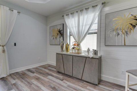 House in LAKEWOOD NATIONAL in Lakewood Ranch, Florida 3 bedrooms, 171.87 sq.m. № 227688 - photo 7