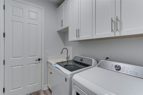 House in LAKEWOOD NATIONAL in Lakewood Ranch, Florida 3 bedrooms, 171.87 sq.m. № 227688 - photo 20