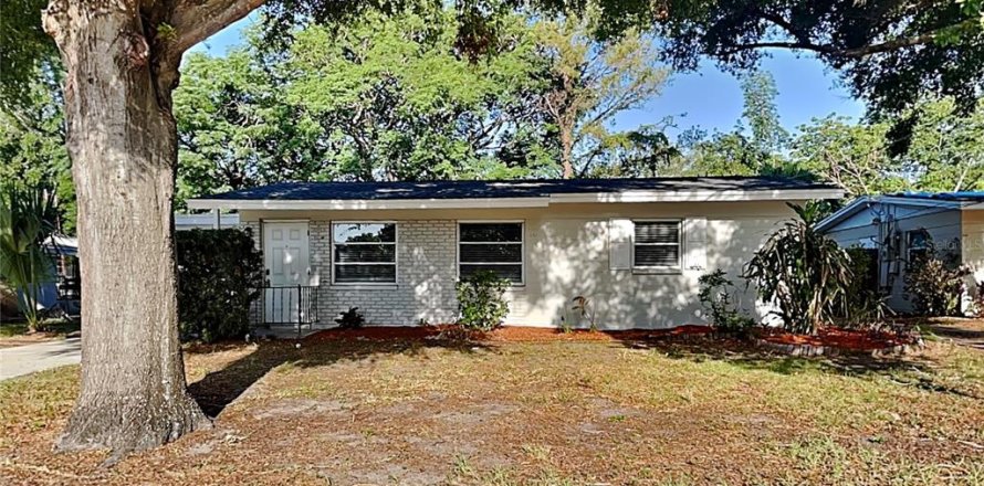 Villa ou maison à Tampa, Floride 3 chambres, 106.28 m2 № 1740305