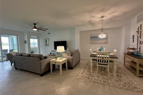 Touwnhouse à louer à Punta Gorda, Floride: 3 chambres, 196.02 m2 № 1894497 - photo 2