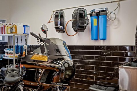 Immobilier commercial à vendre à Miami, Floride № 1931573 - photo 28