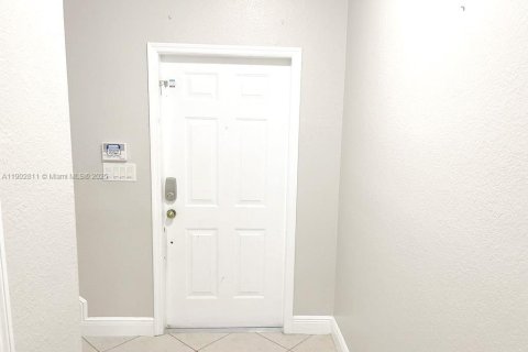 Townhouse in Miramar, Florida 3 bedrooms, 148.74 sq.m. № 1954081 - photo 21