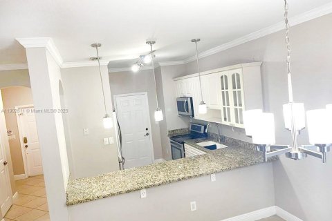 Townhouse in Miramar, Florida 3 bedrooms, 148.74 sq.m. № 1954081 - photo 17