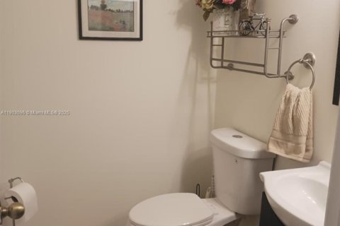 Touwnhouse à vendre à Miami, Floride: 4 chambres, 141.4 m2 № 1955527 - photo 5
