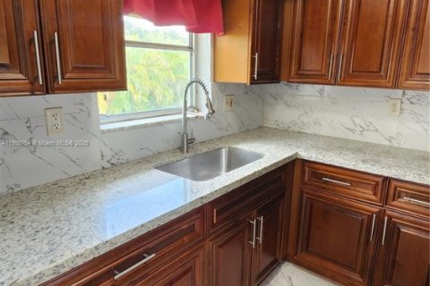 Copropriété à louer à Coral Springs, Floride: 2 chambres № 1966353 - photo 5