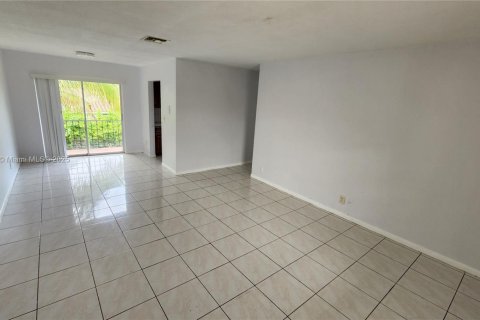Copropriété à louer à Coral Springs, Floride: 2 chambres № 1966353 - photo 1