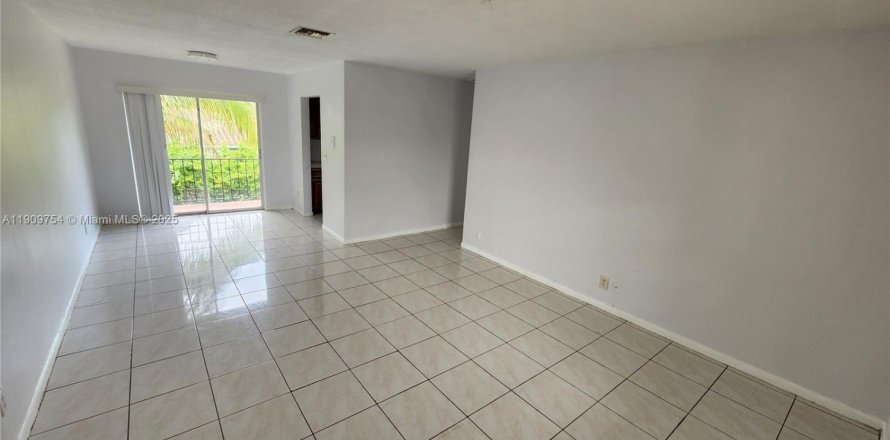 Condo à Coral Springs, Floride, 2 chambres  № 1966353