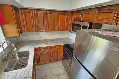 Copropriété à louer à Coral Springs, Floride: 2 chambres № 1966353 - photo 7