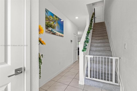 Adosado en venta en Florida City, Florida, 3 dormitorios, 136.19 m2 № 1935837 - foto 4