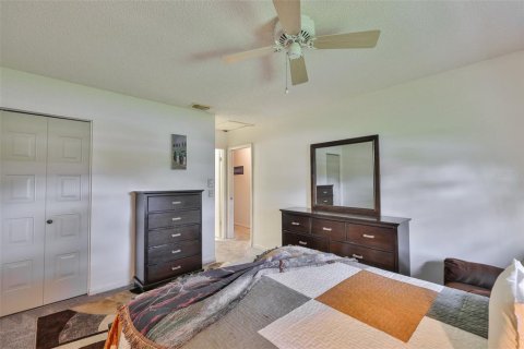 Condo in Sun City Center, Florida, 2 bedrooms  № 1837771 - photo 24