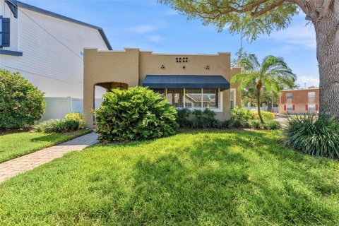 House in Tampa, Florida 3 bedrooms, 130.06 sq.m. № 2235400 - photo 2