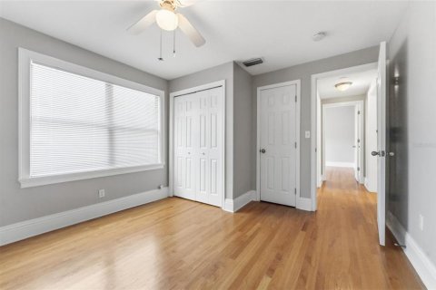 House in Tampa, Florida 3 bedrooms, 130.06 sq.m. № 2235400 - photo 30