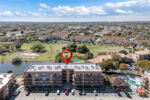 Купить кондоминиум в Хайалиа, Флорида 1 спальня, 61.32м2, № 2036161 - фото 1